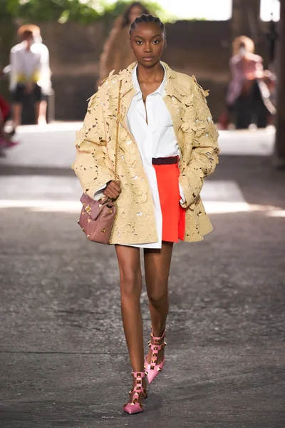 Look 53